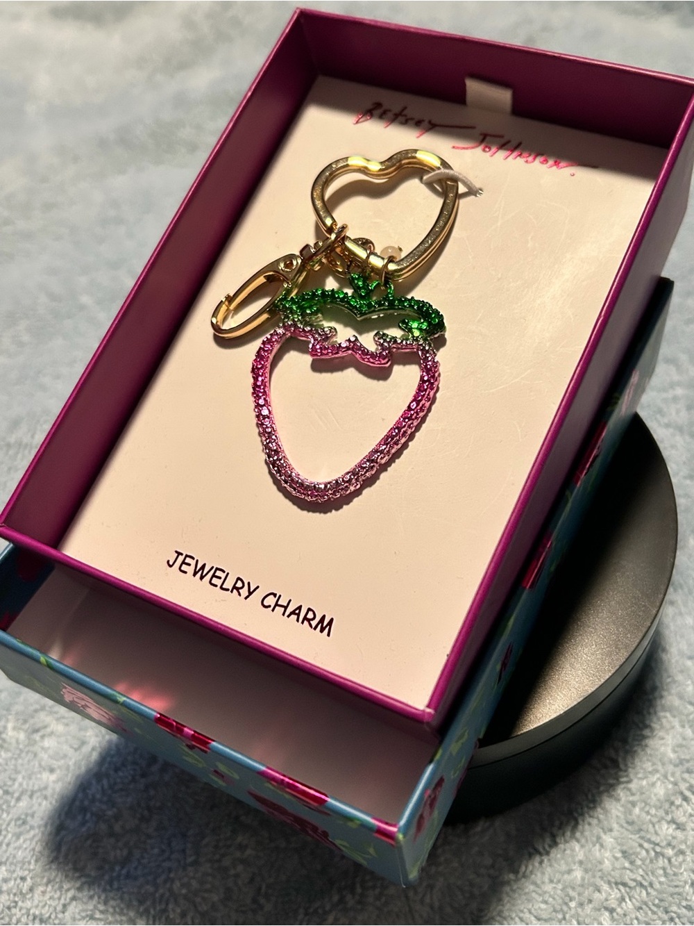 BETSEY JOHNSON PINK & GREEN RHINESTONE STRAWBERRY JEWELRY CHARM/PURSE CHARM/NWT!